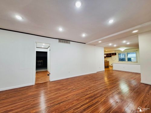 48050 Hull Rd, Van Buren Twp, MI, 48111-4280 | Card Image