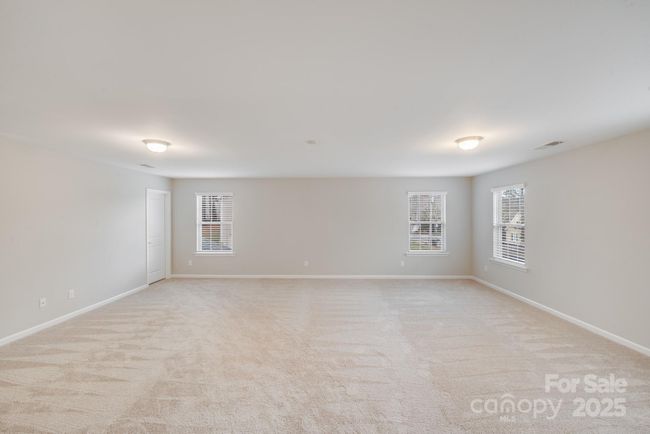 Massive 5th BDR/Bonus Room over garage | Image 34