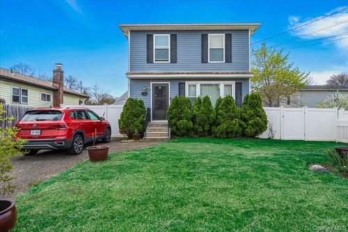 144 Washington Ave, Wheatley Heights, NY, 11798-2001 | Card Image