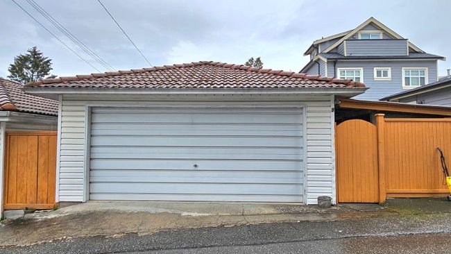 2334 E 33 Rd Avenue, House other with 4 bedrooms, 2 bathrooms and 2 parking in Vancouver BC | Image 13