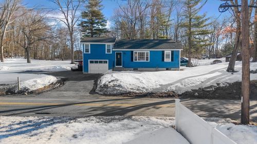 511 Bigelow St, Marlborough, MA, 01752-1093 | Card Image