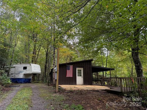 156 Fountain Spring Rd, Tuckasegee, NC, 28783-8613 | Card Image