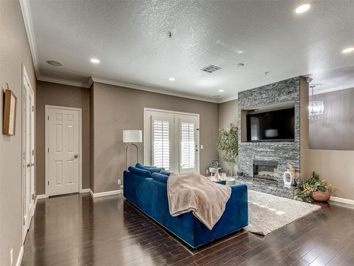 22-6162 N Brookline Ave, Oklahoma City, OK, 73112-3950 | Card Image