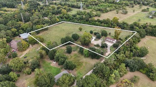 1535 Mulberry St, Tomball, TX, 77375-1050 | Card Image