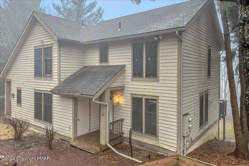 417 Hickory Dr, Tannersville, PA, 18372-8906 | Card Image