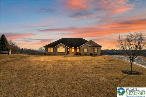 3338 Spring Valley Rd, Slatington, PA, 18080-3220 | Card Image