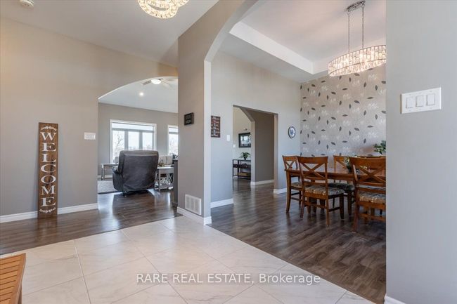 9157 30 Th Sideroad, Home with 3 bedrooms, 4 bathrooms and 20 parking in Adjala-Tosorontio ON | Image 9