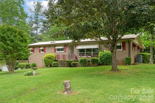 204 Reed Dr, Flat Rock, NC, 28731-8634 | Card Image