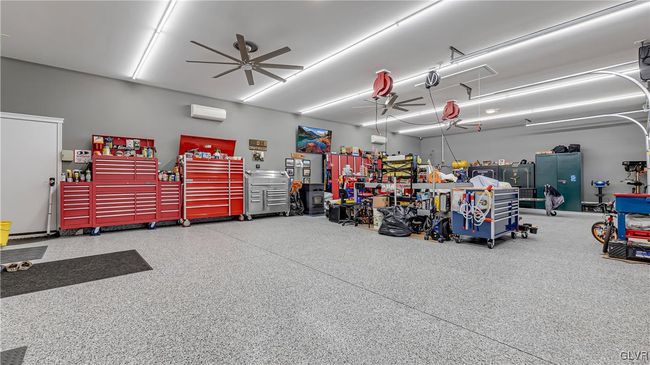4 Car Garage | Image 52