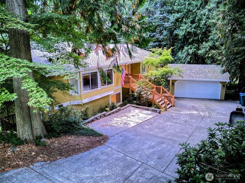 17212 197th Ave Ne, Woodinville, WA, 98077-9404 | Card Image
