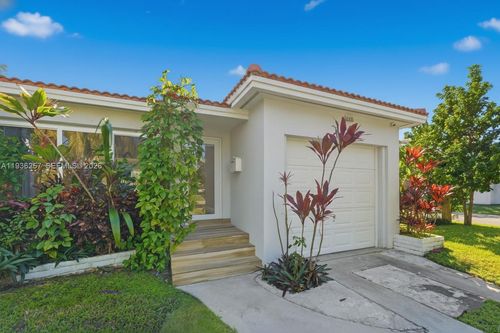 1538 Funston St, Hollywood, FL, 33020-6430 | Card Image