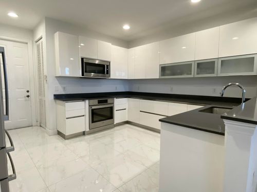 unit-2-850 Millbrae Ct, West Palm Beach, FL, 33401-8476 | Card Image