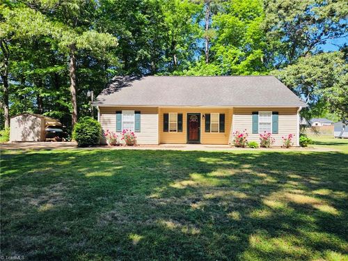 246 Eaglewood Lane, Winston Salem, NC, 27127 | Card Image