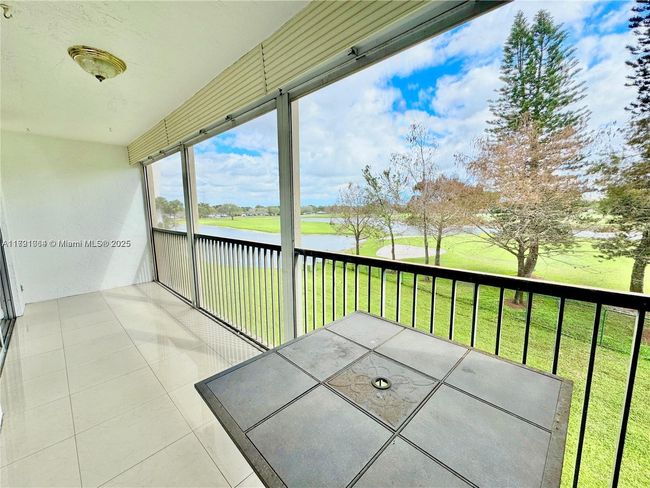 APT-307 - 3150 W Rolling Hills Cir, Condo with 2 bedrooms, 2 bathrooms and null parking in Davie FL | Image 16