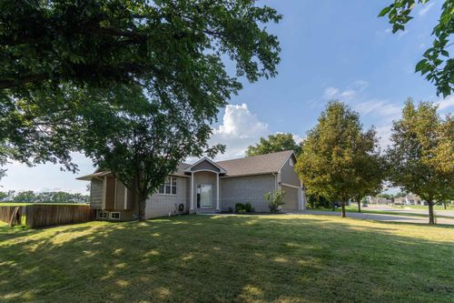 601 N Timberleaf Dr, Derby, KS, 67037-3557 | Card Image