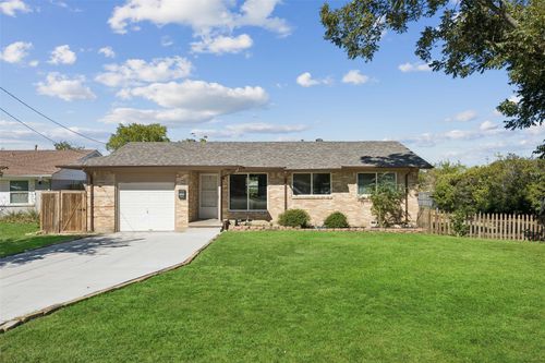 2605 Mcdearmon St, Sachse, TX, 75048-3715 | Card Image