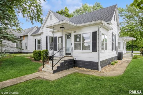 409 Carroll St, Pawnee, IL, 62558-9679 | Card Image