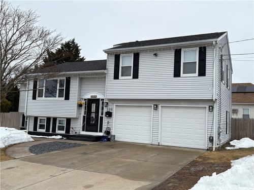 209 Windmill St, North Providence, RI, 02904-1445 | Card Image