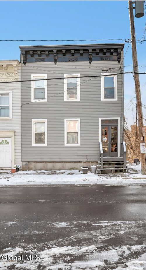 126 4th Ave, Albany, NY, 12202-1526 | Card Image