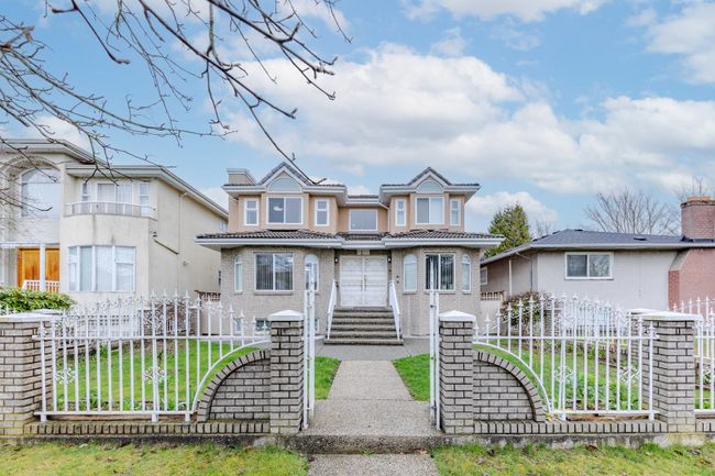 2169 E 48 Th Avenue, House other with 5 bedrooms, 4 bathrooms and 3 parking in Vancouver BC | Image 1