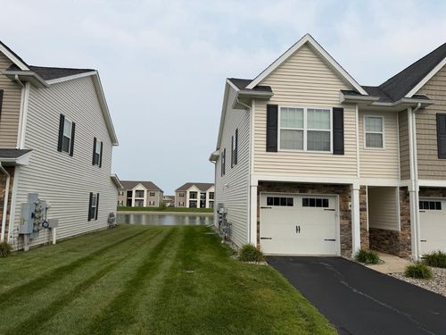 4703 Lakeside Dr, Maumee, OH, 43537-8528 | Card Image
