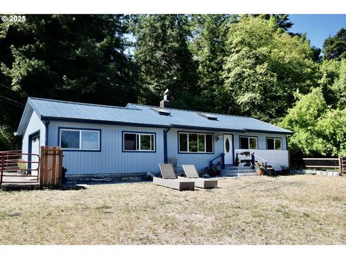 30312 Hummingbird Hill Rd, Gold Beach, OR, 97444-9531 | Card Image