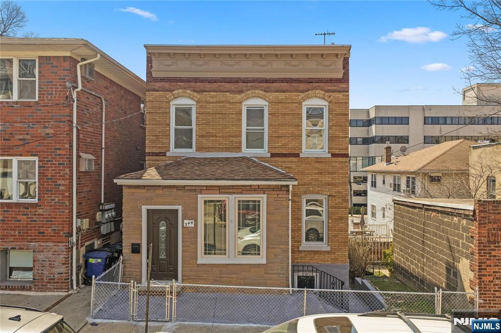 Residential Lease in Cliffside Park 2