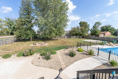 300 S Park Ave Avenue, Colton, SD, 57018 | Card Image