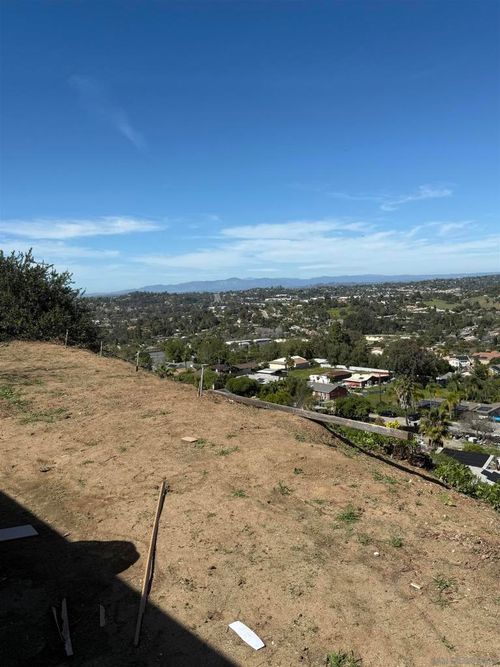 3246 Grand Ave, San Marcos, CA, 92078-6115 | Card Image