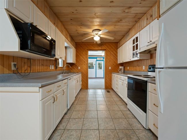 140 Hanging Dog Ln, House other with 5 bedrooms, 5 bathrooms and null parking in Lake Toxaway NC | Image 10