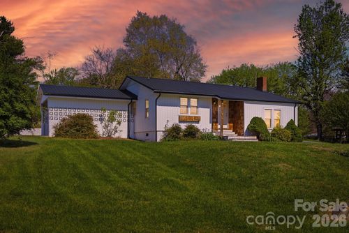 2143 Haven Cir, Lenoir, NC, 28645-8847 | Card Image