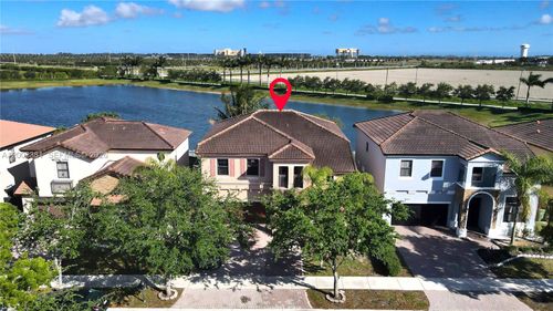 685 Se 37th Pl, Homestead, FL, 33033-6235 | Card Image