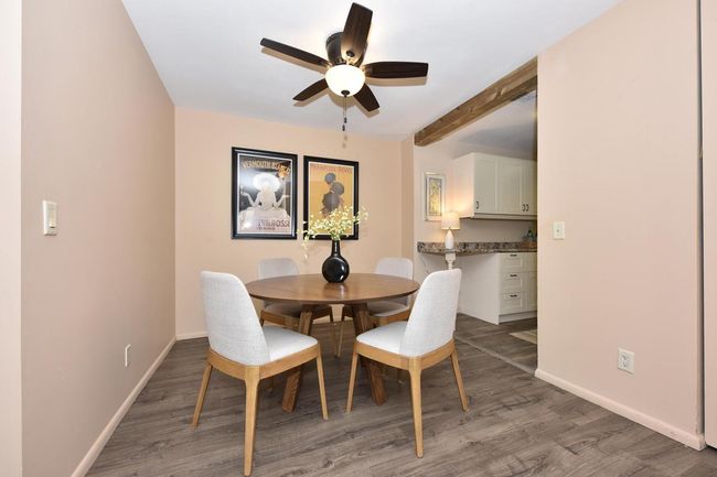 234 - 425 W Willow Court, Condo with 2 bedrooms, 2 bathrooms and null parking in FOX POINT WI | Image 5