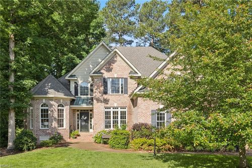 20524 Creekside Dr, Smithfield, VA, 23430-8101 | Card Image