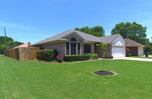 1526 Berry Patch Ln, Granbury, TX, 76048-2700 | Card Image