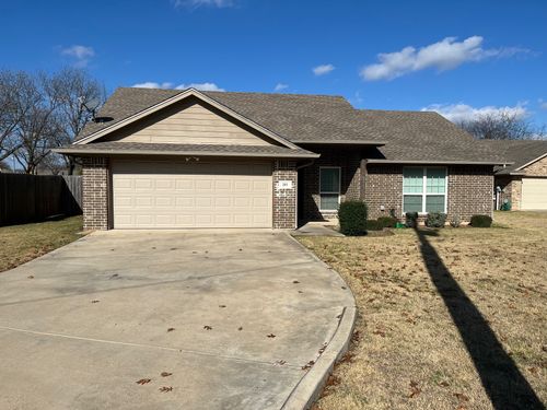 203 E Border St, Rio Vista, TX, 76093-2927 | Card Image