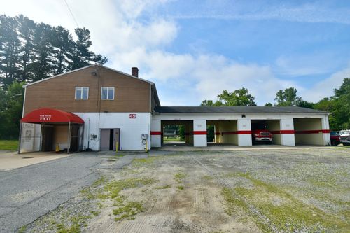 49 S Main St, Brooklyn, CT, 06234-3838 | Card Image