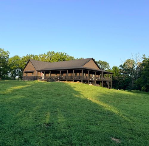 71 Castlegate Dr, Seymour, MO, 65746-7518 | Card Image
