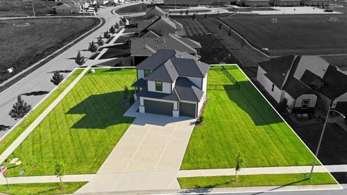 21103 W 186th Ter, Spring Hill, KS, 66083-4609 | Card Image