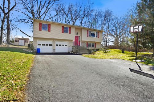 6A Carrie Ln, Nanuet, NY, 10954 | Card Image