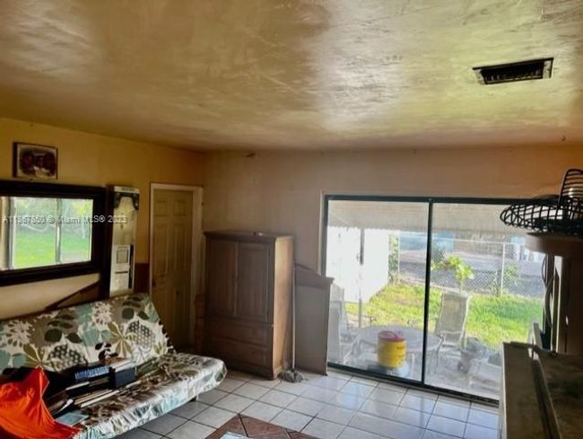 665 Ne 178th St, House other with 3 bedrooms, 2 bathrooms and null parking in Miami FL | Image 9