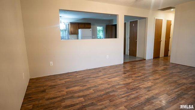 802 Winters St, House other with 3 bedrooms, 1 bathrooms and null parking in Augusta IL | Image 4