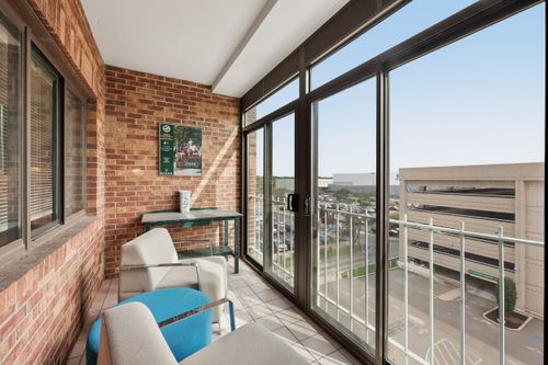 303-355 S Broadway, Lexington, KY, 40508 | Card Image