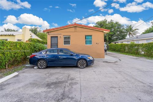 94 Nw 69th St, Miami, FL, 33150-4022 | Card Image