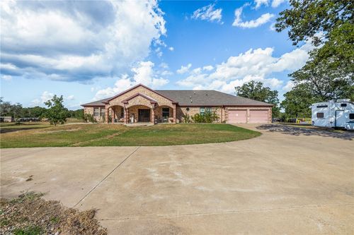1102 Private Road 2332, Giddings, TX, 78942-6152 | Card Image