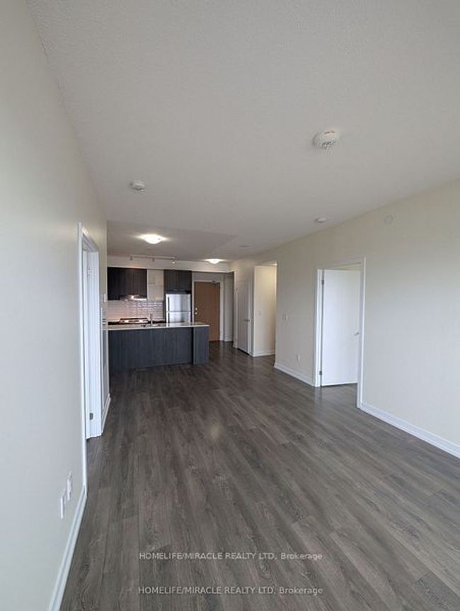 1611 - 2520 Eglinton Ave W, Condo with 3 bedrooms, 2 bathrooms and 1 parking in Mississauga ON | Image 8