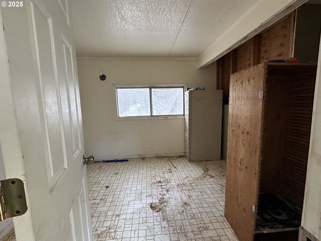 1010 B St, House other with 2 bedrooms, 1 bathrooms and null parking in Fossil OR | Image 6