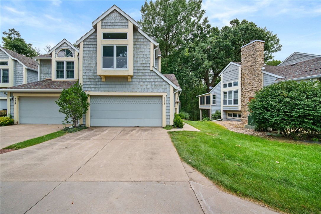 Cobblestone Rd, Urbandale, IA 50322