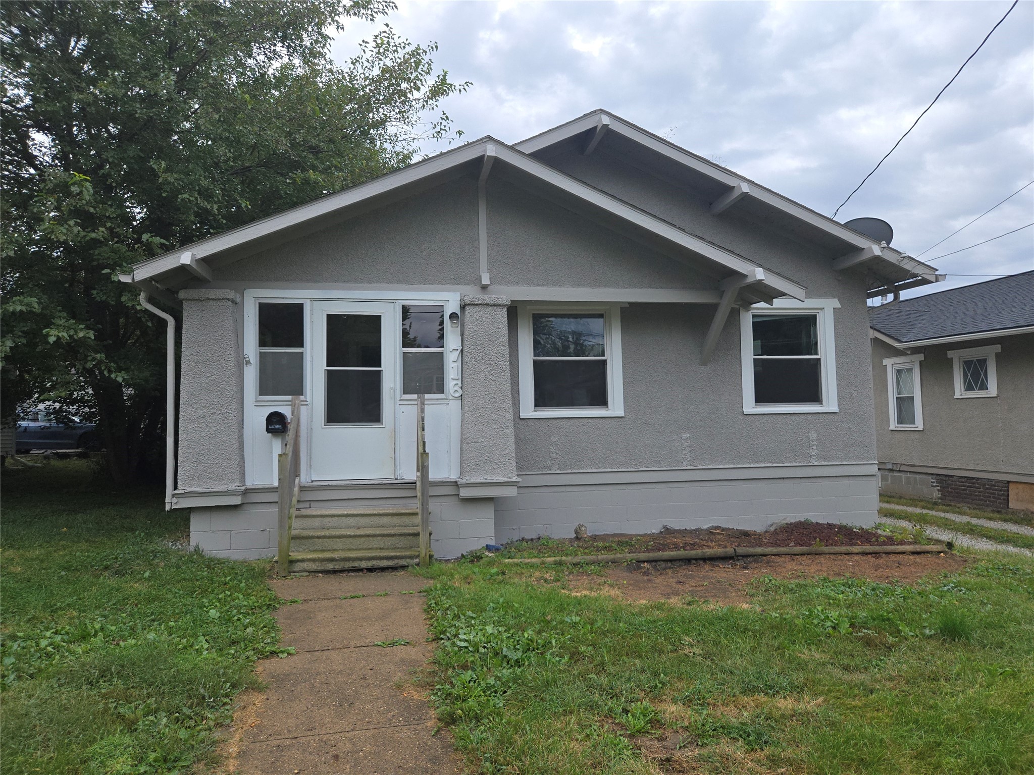 Ovid Ave, Des Moines, IA 50313