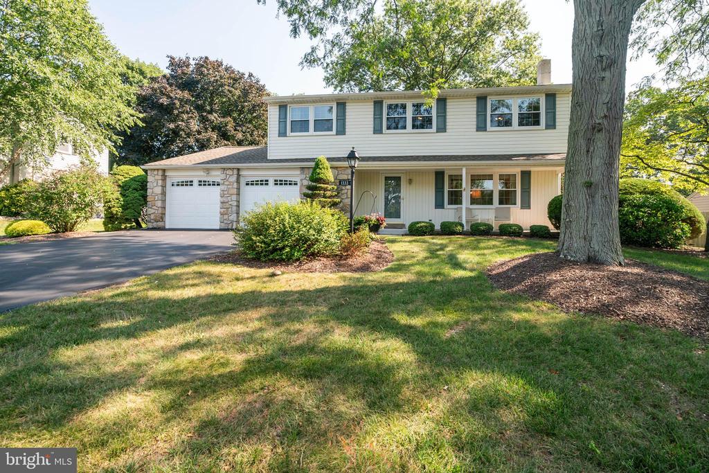 Pickwick Ln, Lansdale, PA 19446